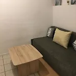 Main Station Apartment *