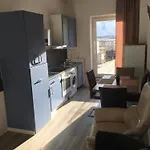 Main Station Apartment *